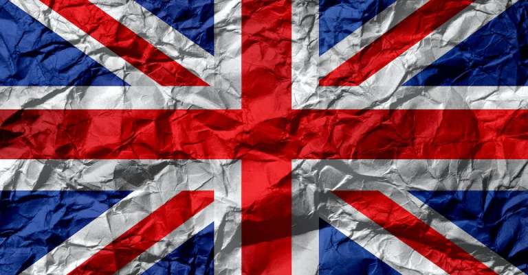 britse-vlag-op-gekreukt-papier