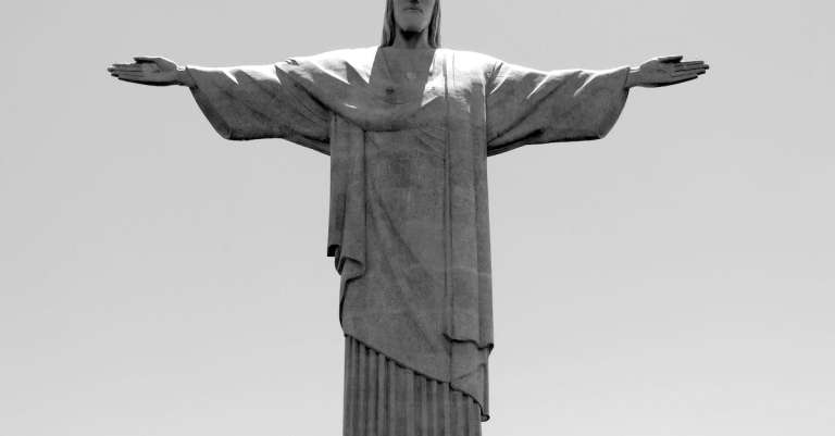 christus-het-standbeeld-van-de-verlosser-1