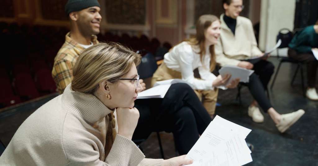 gratis-stockfoto-met-aan-het-studeren-acteurs-actrice