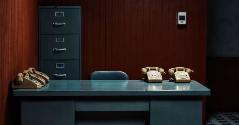 gratis-stockfoto-met-afwezigheid-beveiliging-bureau