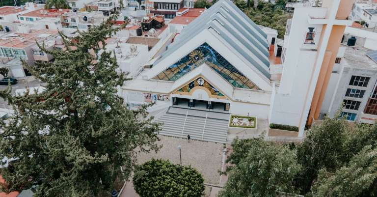 gratis-stockfoto-met-antenne-architectuur-dak