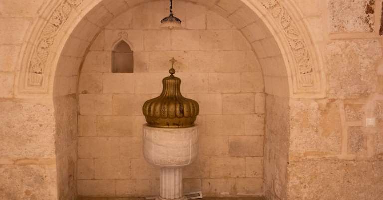 gratis-stockfoto-met-antiek-architectuur-binnen