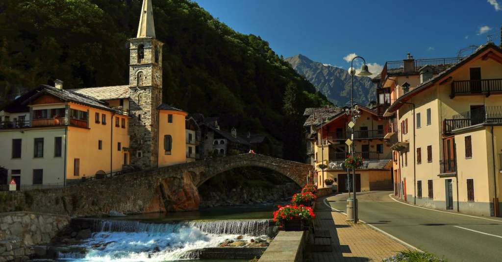 gratis-stockfoto-met-aosta-brug-fountainemore