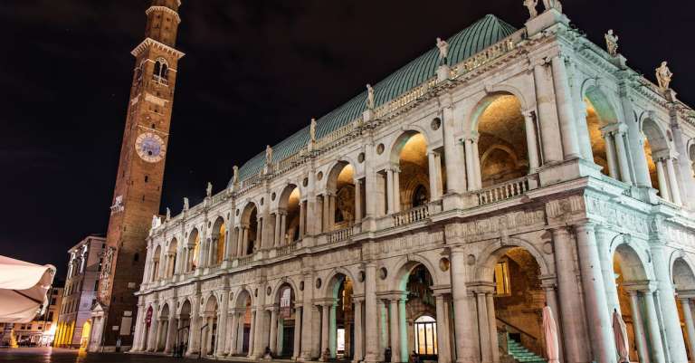 gratis-stockfoto-met-architectuur-attractie-beeld