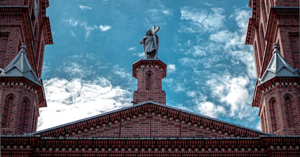 gratis-stockfoto-met-architectuur-baksteen-basiliek