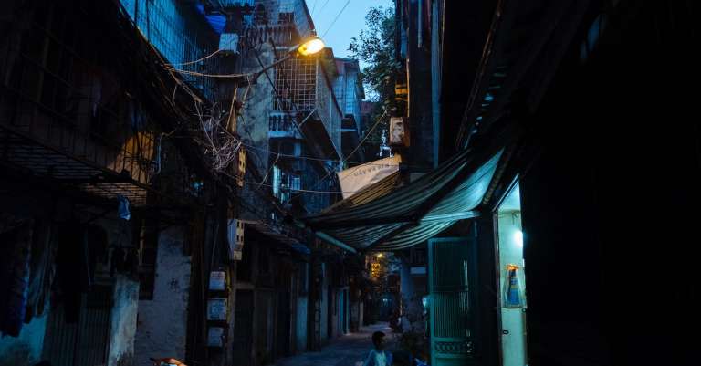 gratis-stockfoto-met-backstreet-favela-gebouw-1