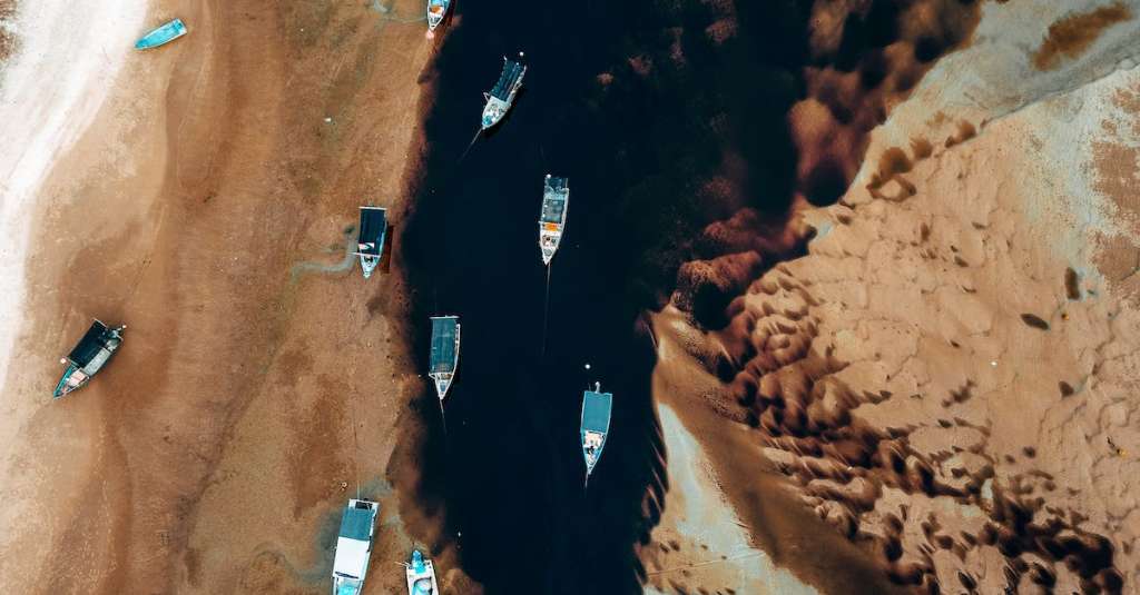 gratis-stockfoto-met-boten-dronefoto-kano-s
