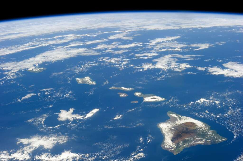 Satellietbeeld van de Hawaiiaanse eilanden in de Stille Oceaan